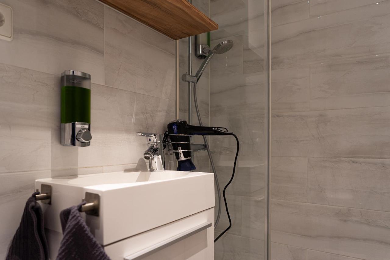 Studio 20Qm Mit Balkon Und Innenpool - 22030 슈룩흐제 외부 사진